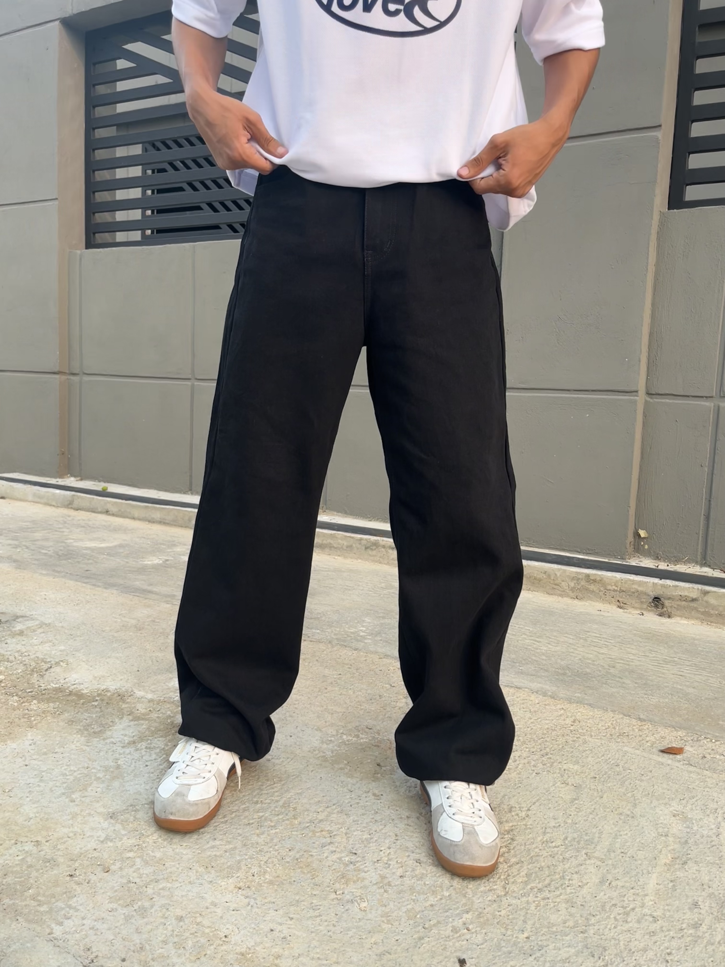 Pantalón baggy